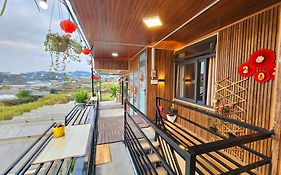 Xóm nhà lá homestay